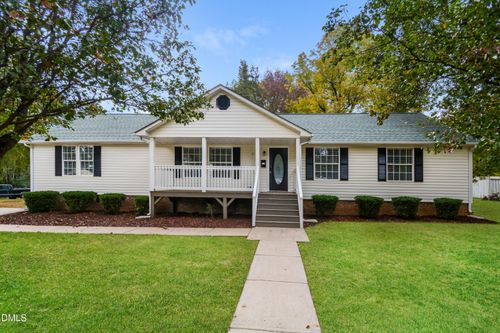 617 E Walnut Ave, Wake Forest, NC, 27587-2425 | Card Image