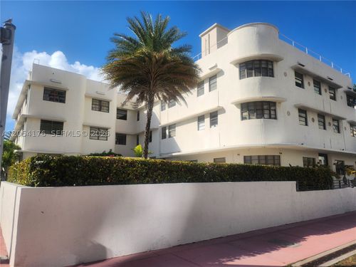 202-2700 Collins Ave, Miami Beach, FL, 33140-4418 | Card Image