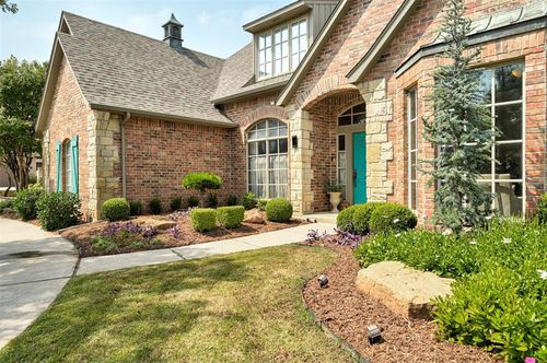 12701 Downsview Ln, Oklahoma City, OK, 73142-5176 | Card Image