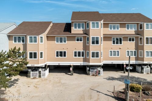 11-11 Dune Ter, Seaside Heights, NJ, 08751-1736 | Card Image