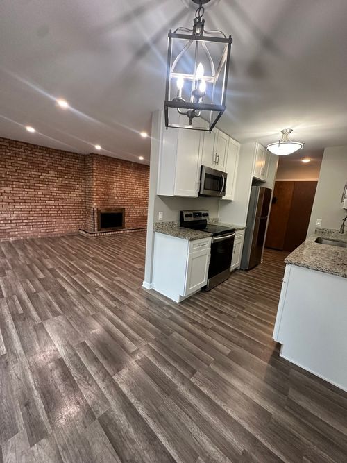 129-2m-5500 Hillcrest Ln, Lisle, IL, 60532-2584 | Card Image