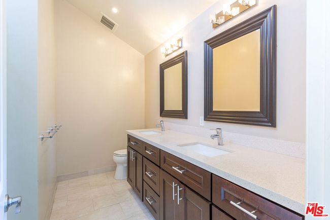11 - 910 19 Th St, Condo with 3 bedrooms, 3 bathrooms and 2 parking in Santa Monica CA | Image 21