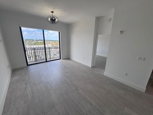 apt-611-511 Lucerne Ave, Lake Worth Beach, FL, 33460-3861 | Card Image