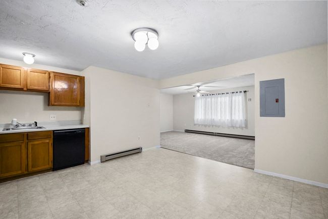 APT-10 - 33 Huron St, Condo with 2 bedrooms, 1 bathrooms and 1 parking in Fitchburg MA | Image 10