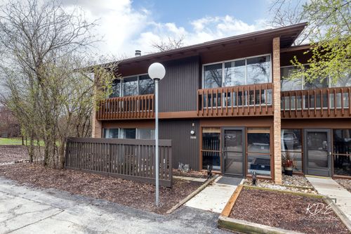 5938 Greenview Rd, Lisle, IL, 60532-2904 | Card Image