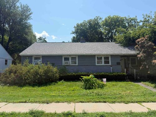 67 Hadley Road, South Burlington, VT, 05403 | Card Image
