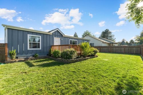 1018 Cook Rd, Sedro Woolley, WA, 98284-4338 | Card Image