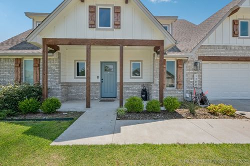 1200 Se 15th St, Pryor, OK, 74361-7845 | Card Image