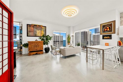 2702-133 Ne 2nd Ave, Miami, FL, 33132 | Card Image