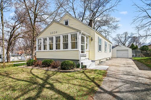 2638 Longstreet Ave Sw, Wyoming, MI, 49509-2060 | Card Image