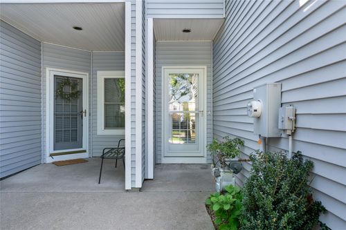 160 Windward Ct S, Port Jefferson, NY, 11777-2325 | Card Image