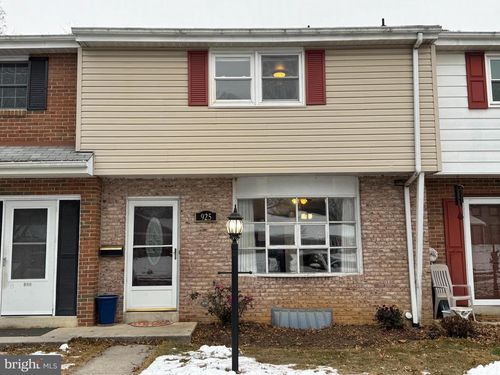 925 E Oak St, PALMYRA, PA, 17078-2820 | Card Image