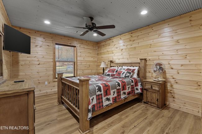 1109 Dry Valley Rd, House other with 2 bedrooms, 3 bathrooms and null parking in Townsend TN | Image 22