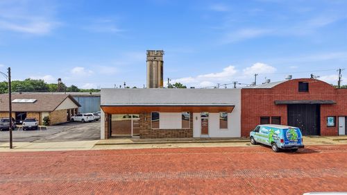 118 W Chestnut St, Denison, TX, 75021-3009 | Card Image