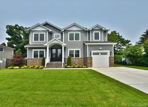 124 North Dr, Massapequa, NY, 11758-1439 | Card Image