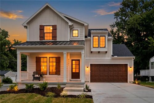 5501 Reeds Rd, Mission, KS, 66202-1924 | Card Image
