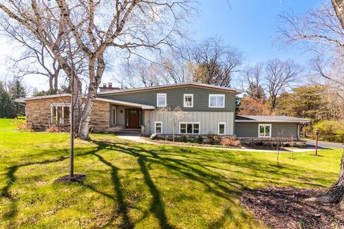 W154N8067 Elm Ln, MENOMONEE FALLS, WI, 53051-3716 | Card Image