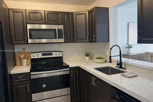 apt-408-8560 N Sherman Cir, Miramar, FL, 33025-2163 | Card Image