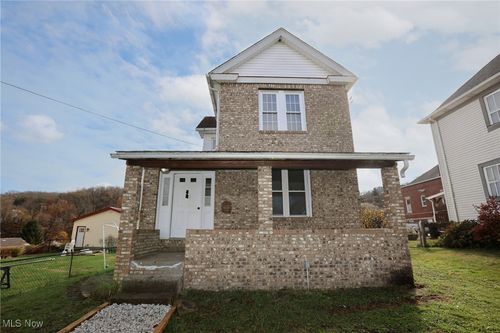 340 Indiana Avenue, Chester, WV, 26034 | Card Image