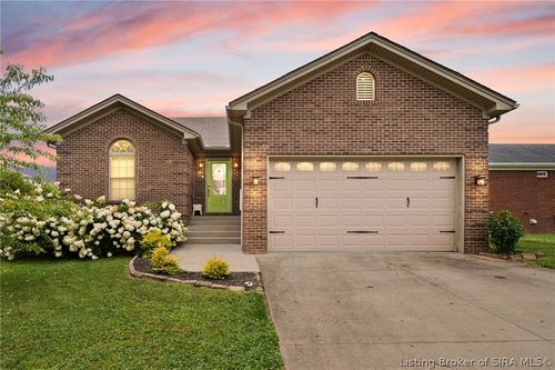 4008 Fields Ln, New Albany, IN, 47150-8607 | Card Image