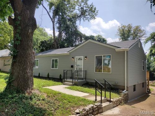2554 Ada Ave, Jennings, MO, 63136-1352 | Card Image