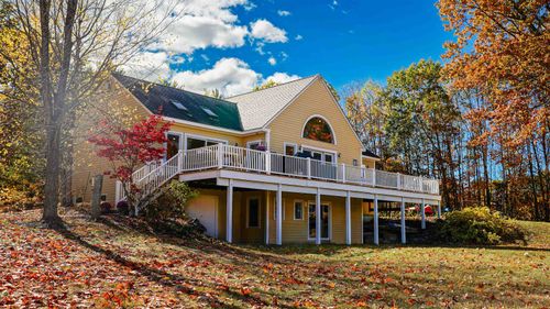 233 Stark St, Gilford, NH, 03249-6437 | Card Image