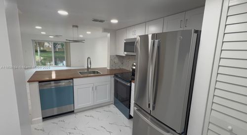 3982-3982 Nw 90th Ave, Sunrise, FL, 33351-8804 | Card Image