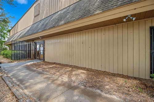 1031 Ne 16th St, OCALA, FL, 34470-4203 | Card Image