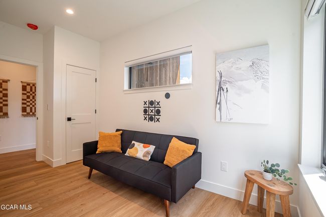 **Staged Photos of Bldg 1 (1058) | Image 33