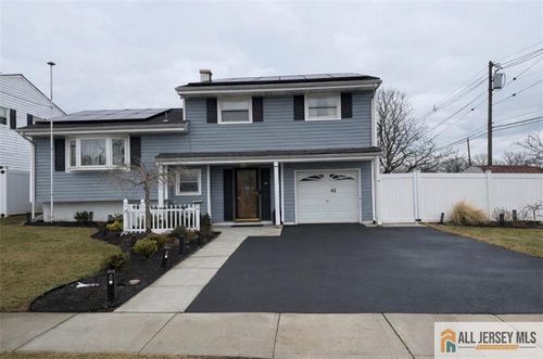 41 Sunset Dr, Port Reading, NJ, 07064-1425 | Card Image