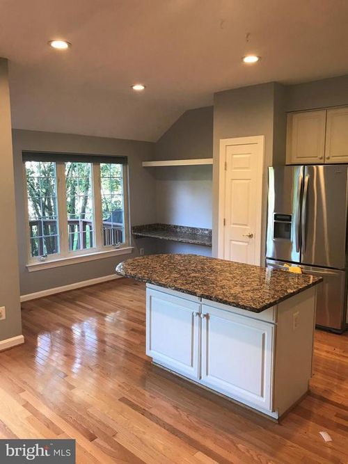 3524 Rapid Ln, WOODBRIDGE, VA, 22193-5941 | Card Image