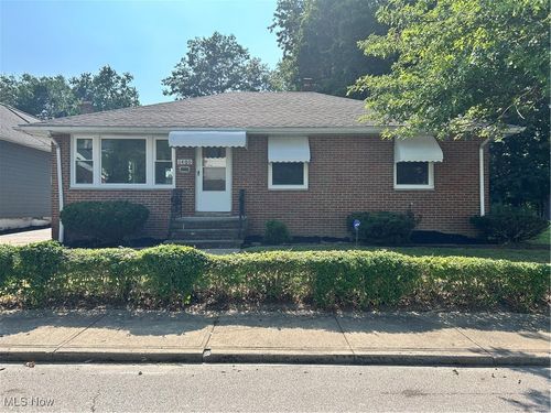 1400 Francis Ct, South Euclid, OH, 44121-3606 | Card Image