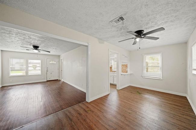606 W 7 Th St, House other with 3 bedrooms, 1 bathrooms and null parking in Freeport TX | Image 20