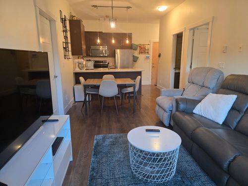 101-5288 Beresford St, Burnaby, BC, V5J1H9 | Card Image