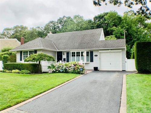 1278 Lakeshore Dr, Massapequa Park, NY, 11762-1754 | Card Image