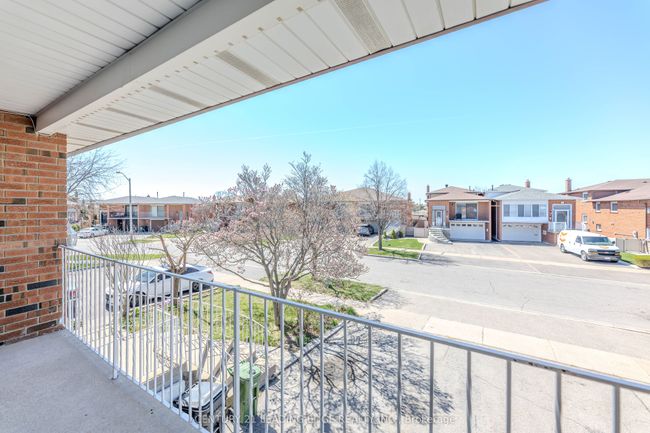 28 Sawmill Rd, House attached with 4 bedrooms, 3 bathrooms and 3 parking in North York ON | Image 45
