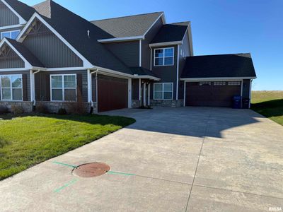 7174 Grove Crossing Crossing, Condo with 2 bedrooms, 2 bathrooms and null parking in Bettendorf IA | Image 3