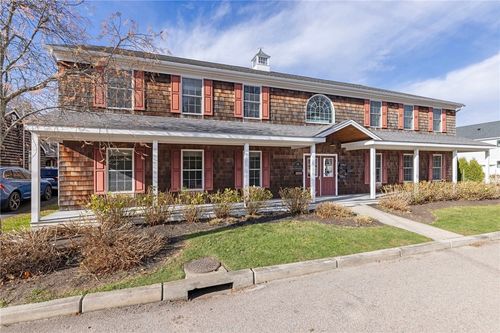 14 Clinton Ave, Jamestown, RI, 02835-4818 | Card Image