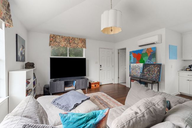 1711 Mohle Dr, House other with 5 bedrooms, 5 bathrooms and 3 parking in Austin TX | Image 32