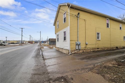 719 S Mill St, New Castle, PA, 16101-4502 | Card Image