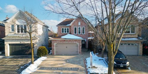 7 Hood Cres, Brampton, ON, L6Y4S6 | Card Image