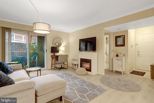 apt-107-3312 Wyndham Cir, ALEXANDRIA, VA, 22302-4312 | Card Image