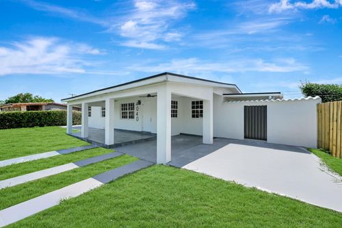 4040 Sw 108th Ave, Miami, FL, 33165-4859 | Card Image