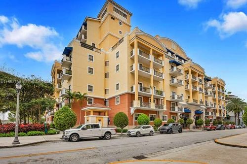 104-8395 Sw 73rd Ave, Miami, FL, 33143-7526 | Card Image