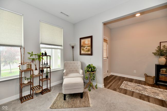 Den/Library | Image 9