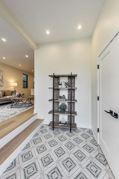 1-1644 N Troy St, CHICAGO, IL, 60647-4906 | Card Image
