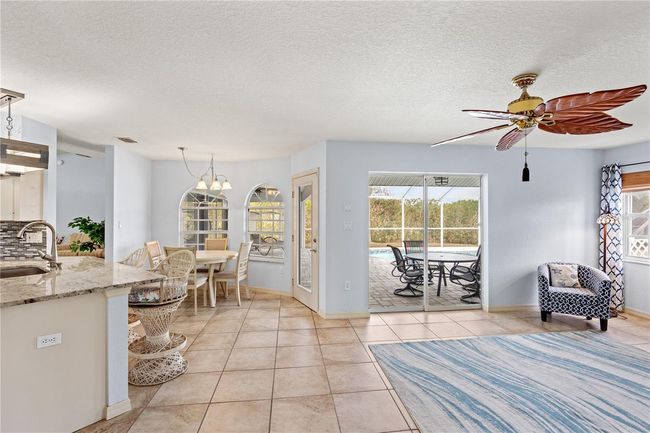 12950 Sw Pembroke Cir S, House other with 3 bedrooms, 2 bathrooms and null parking in LAKE SUZY FL | Image 28