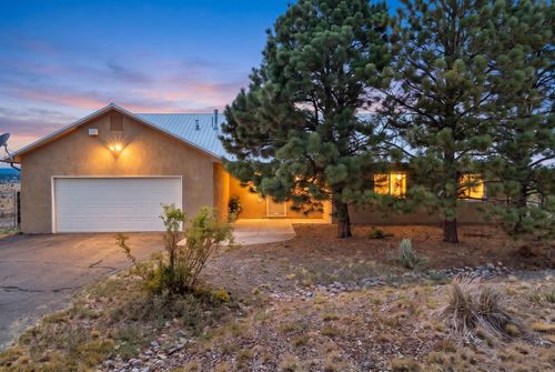 46 Serrania Dr, Edgewood, NM, 87015-9072 | Card Image
