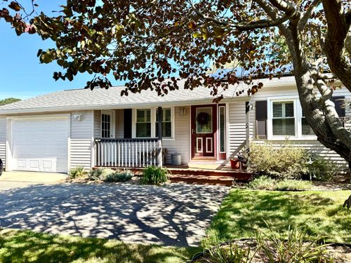 8 Richmond Ln, Stonington, CT, 06378-1016 | Card Image