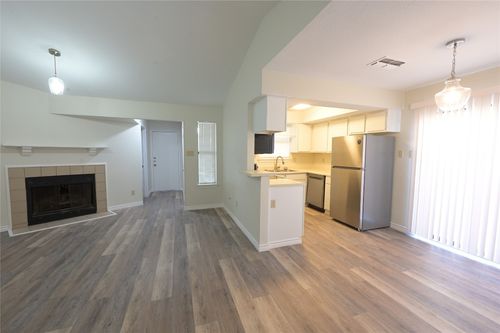 a-916 Crockett Street, Lockhart, TX, 78644 | Card Image